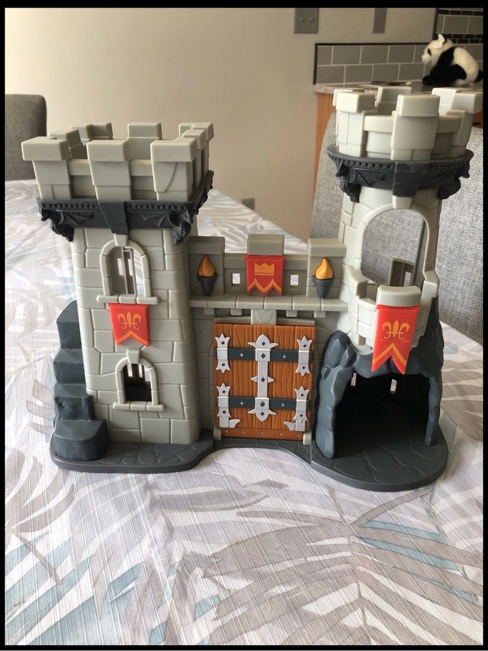 Lakeshore Learning Royal Kingdom Adventure Castle - 12” X 10.5” X 5”
